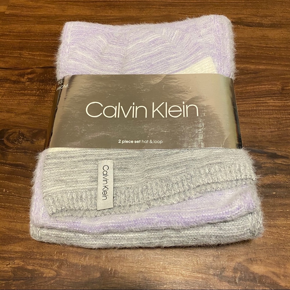 Calvin Klein Lilac and Gray 2 Piece Gift Set Hat & Loop Scarf